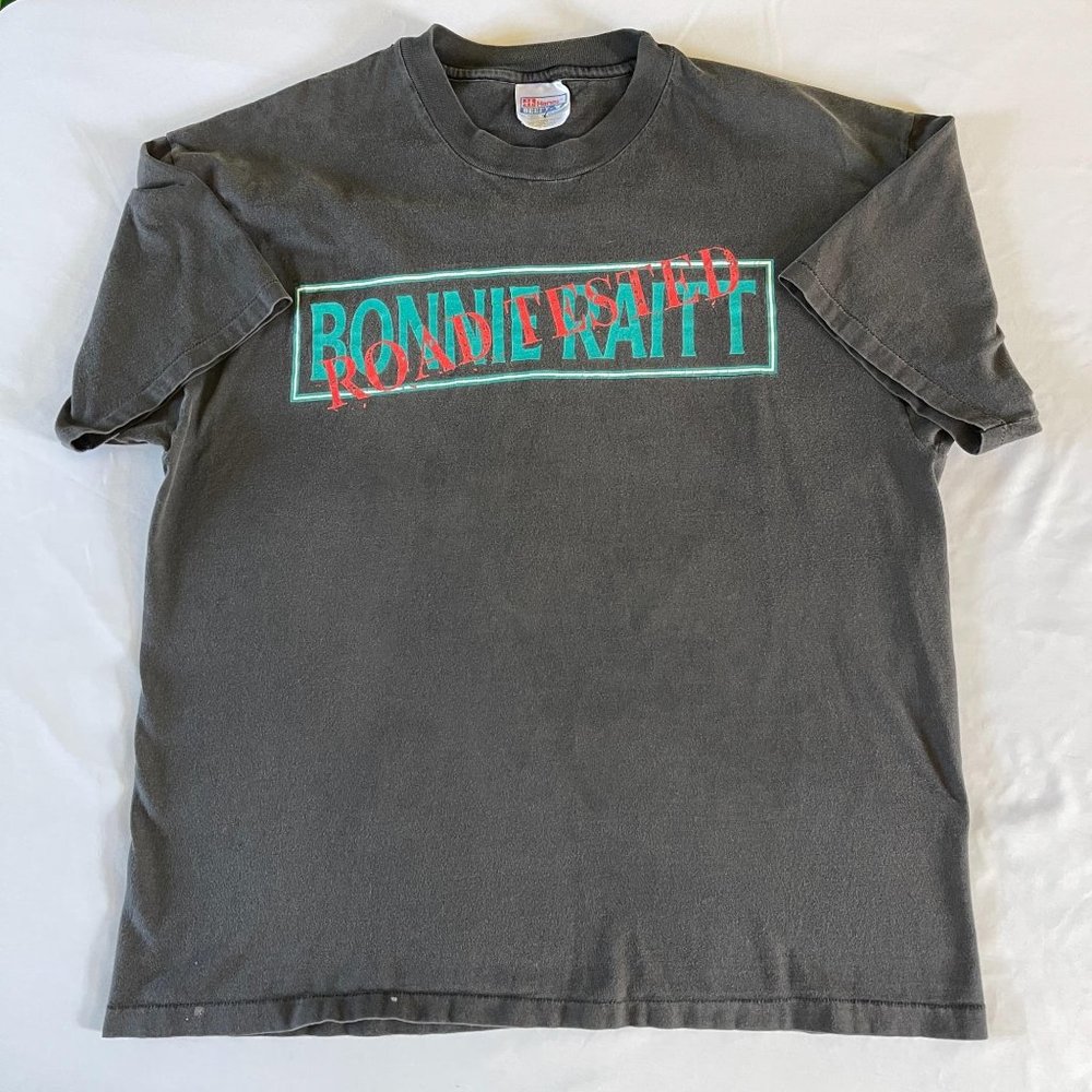 Vintage Bonnie Raitt Road Tested Unisex Tee Black